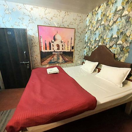 Taj City Hotel آغْرا المظهر الخارجي الصورة