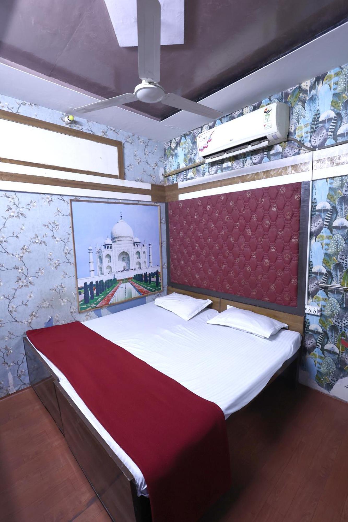 Taj City Hotel آغْرا المظهر الخارجي الصورة